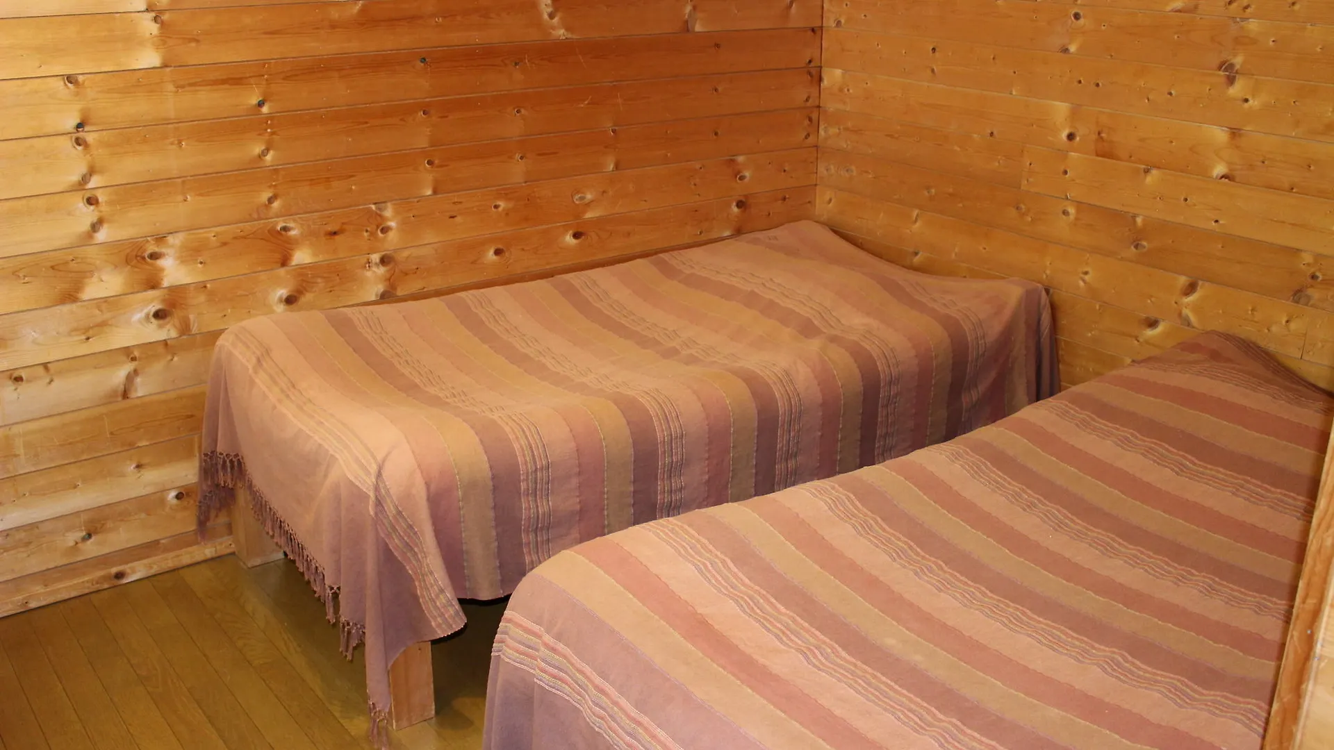 Niseko Cottage Akagera 比罗夫 0*,